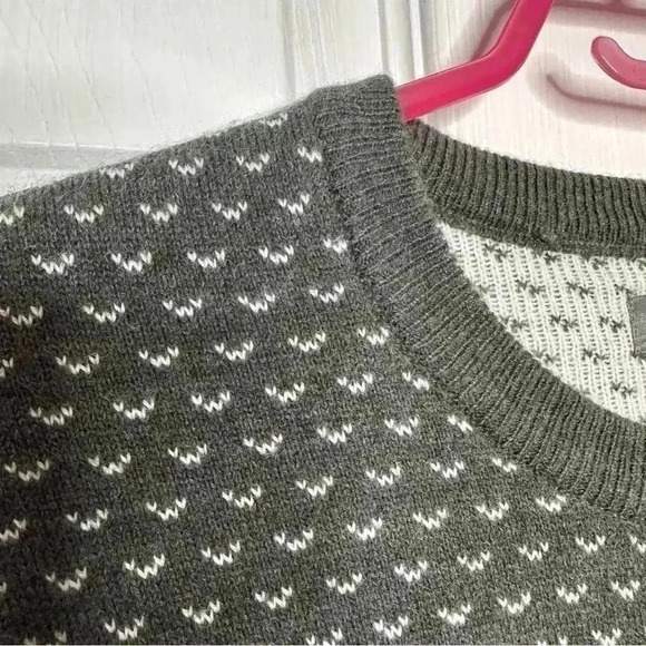 Denver  Hayes Sweater Crew Neck Grey/White/Black Size Medium - Picture 3 of 16